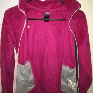 pink north face sweater